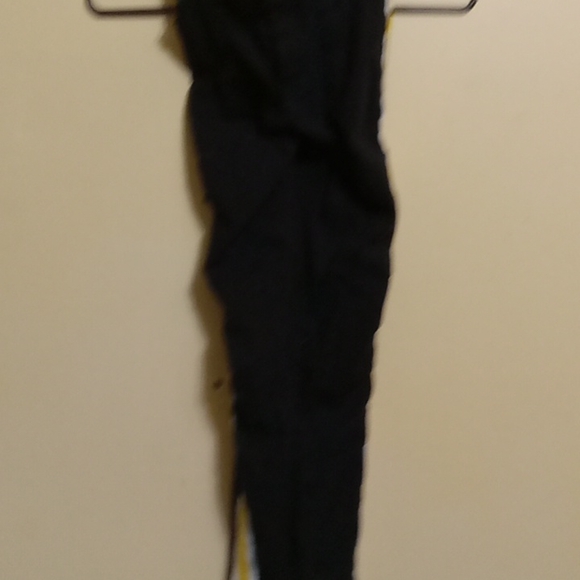 Thrill - Picture 3 of 3